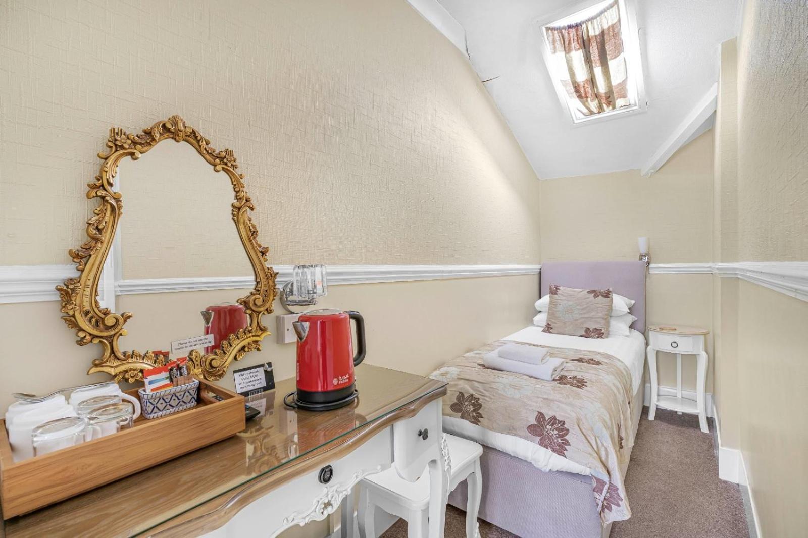 Summerlands Guest House Торки Экстерьер фото